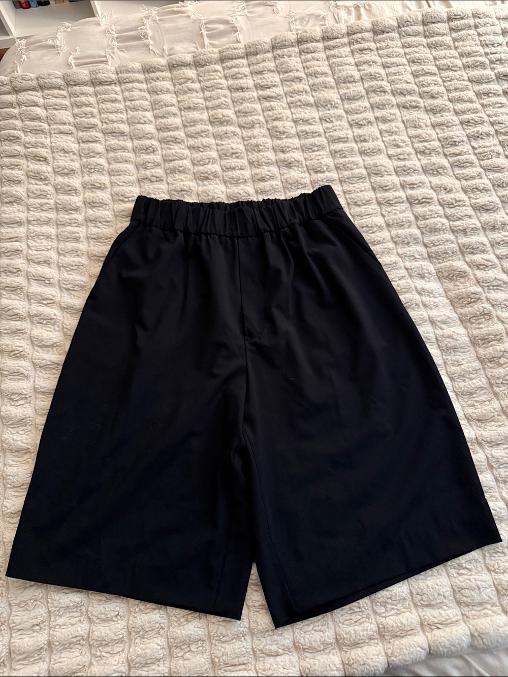 Zara Black Wide-Leg Shorts